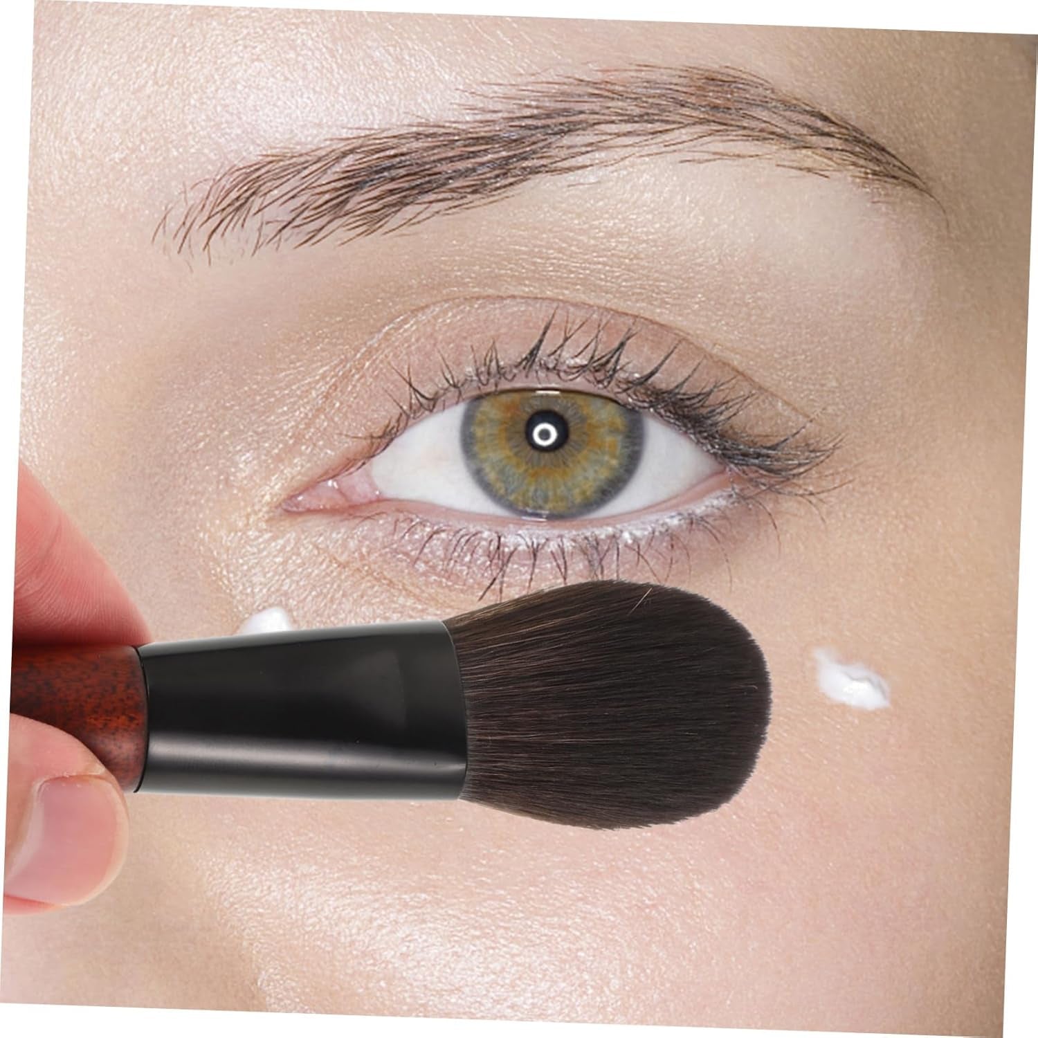 1Set Travel Makeup Brush Set Mini Portable Cosmetics Brush Set Soft Bristles for Eyeshadow and Concealer for Quick Touch-Ups the Go